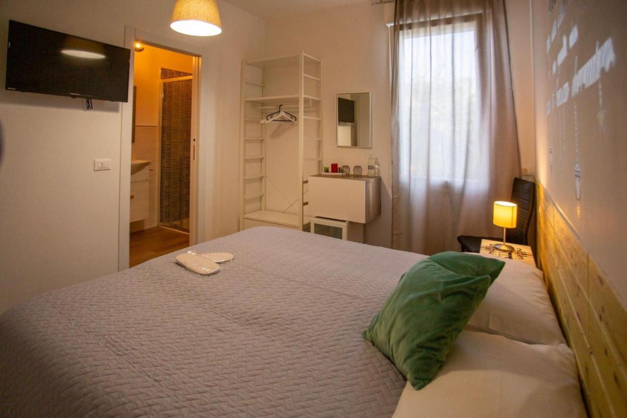 Bed And Breakfast Castello7 San Felice del Benaco Exteriör bild